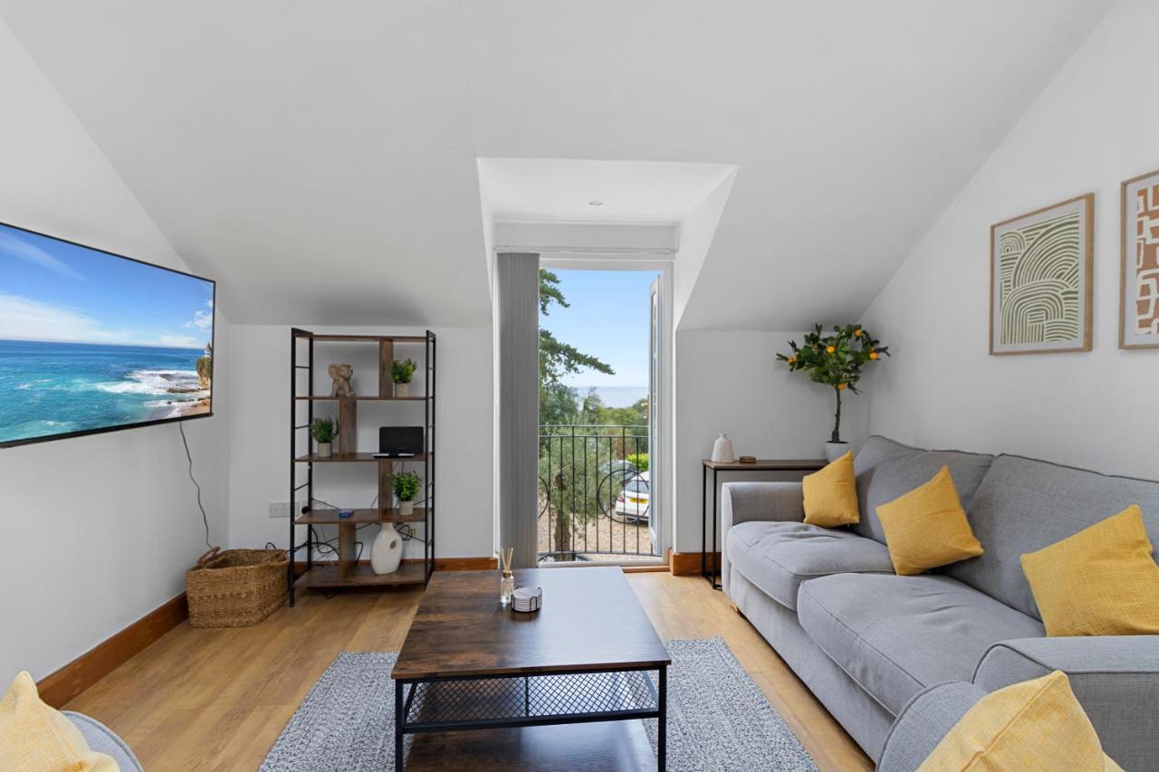 Stunning Sea View Whole Home In Torbay Close To Beach Торкі Екстер'єр фото