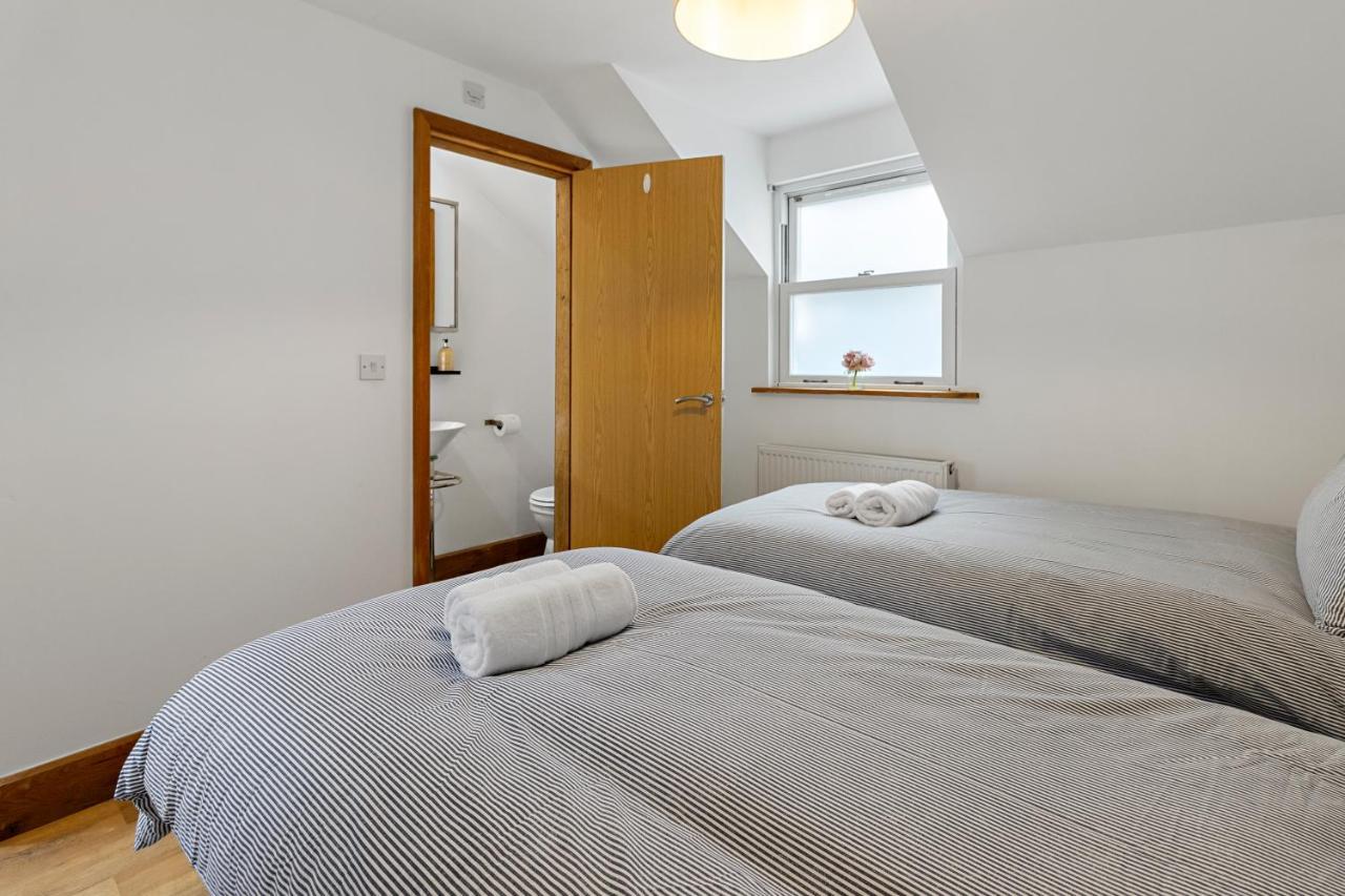 Stunning Sea View Whole Home In Torbay Close To Beach Торкі Екстер'єр фото